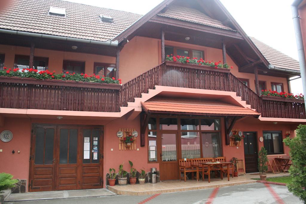 Sziklakert Panzió Hotel Korond Szoba fotó