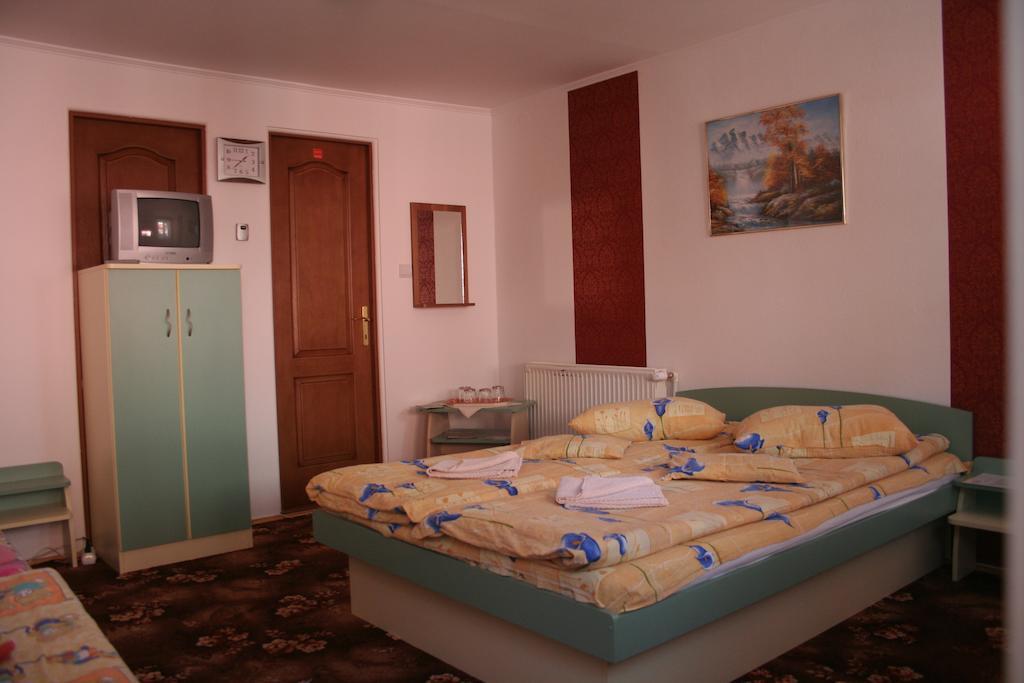 Sziklakert Panzió Hotel Korond Szoba fotó