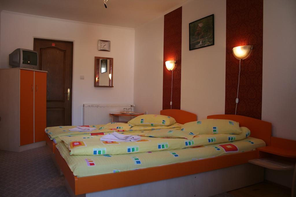 Sziklakert Panzió Hotel Korond Szoba fotó
