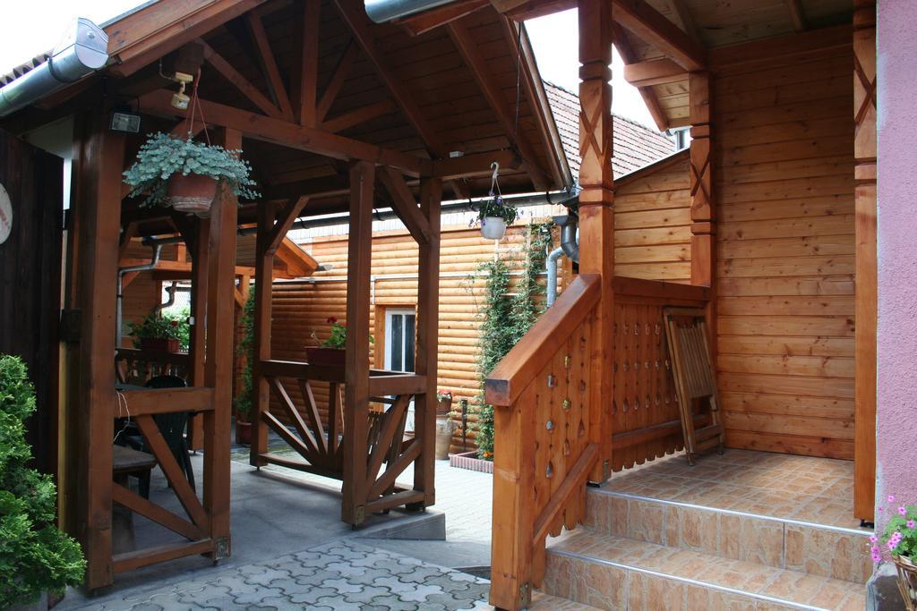 Sziklakert Panzió Hotel Korond Kültér fotó