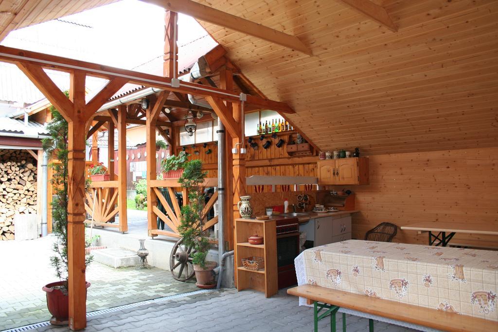 Sziklakert Panzió Hotel Korond Kültér fotó