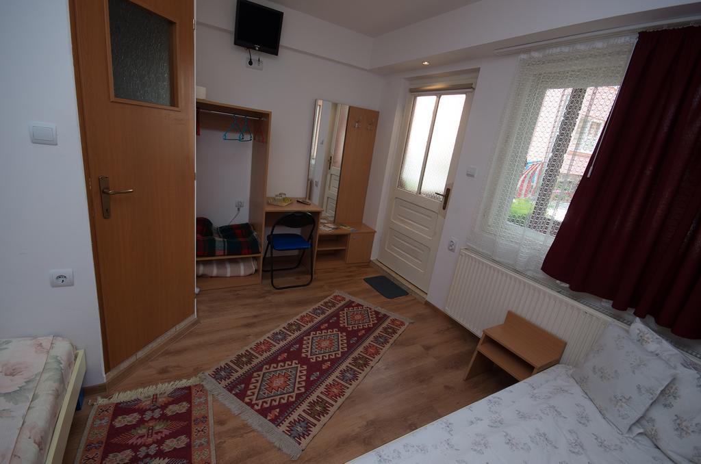 Sziklakert Panzió Hotel Korond Kültér fotó