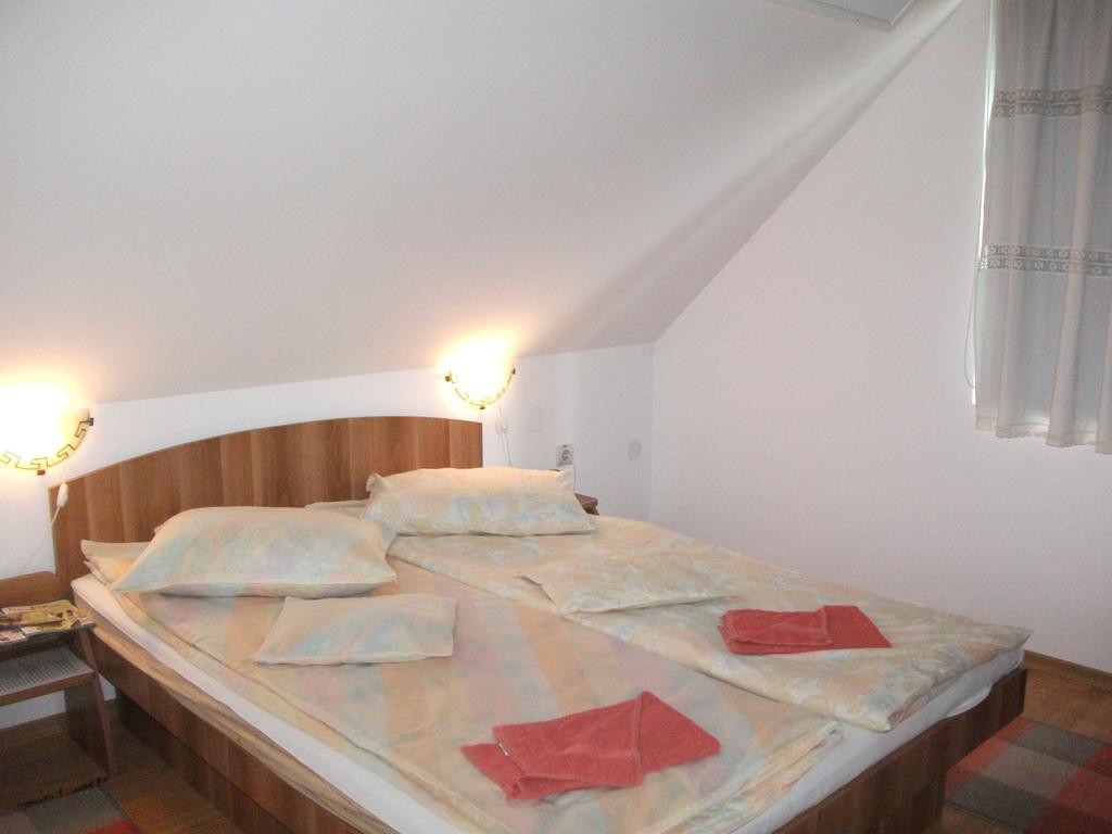 Sziklakert Panzió Hotel Korond Kültér fotó