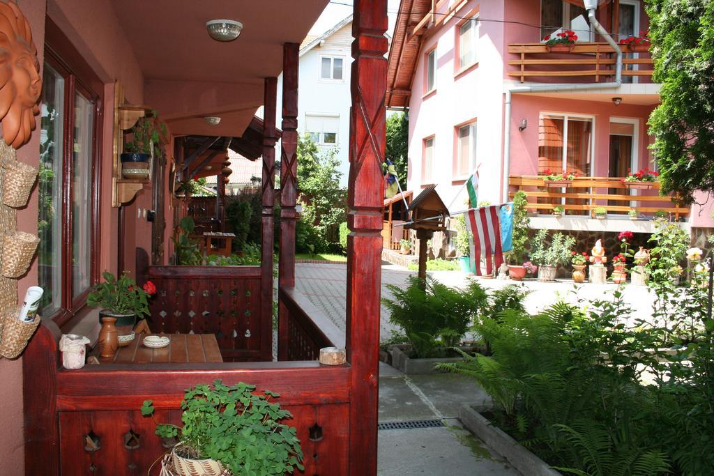 Sziklakert Panzió Hotel Korond Kültér fotó